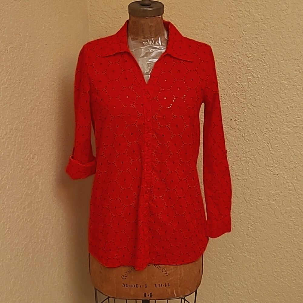 NWT WOMENS RED EYELET NICOLE MILLER ARTELIER ROLL TAB BLOUSE SIZE XS - Picture 1 of 7